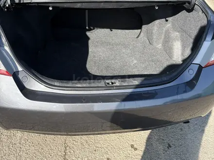 Toyota Camry 2011 года за 3 800 000 тг. в Атырау – фото 3