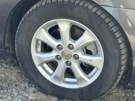 Toyota Camry 2011 года за 3 800 000 тг. в Атырау – фото 9
