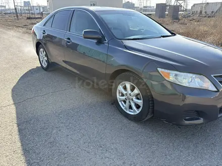 Toyota Camry 2011 года за 3 800 000 тг. в Атырау – фото 11