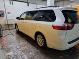 Toyota Sienna 2016 года за 10 000 000 тг. в Уральск – фото 3