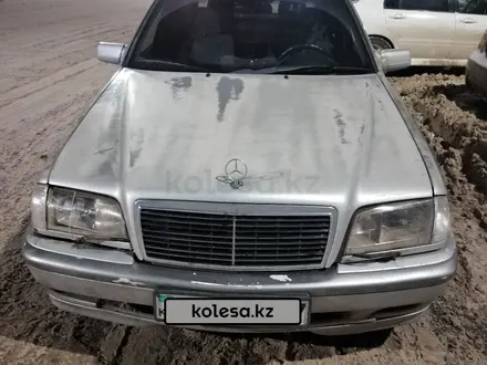 Mercedes-Benz C 240 1998 года за 1 500 000 тг. в Астана