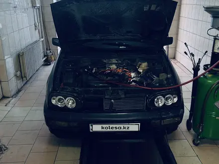 Volkswagen Golf 1993 года за 970 000 тг. в Алматы – фото 8