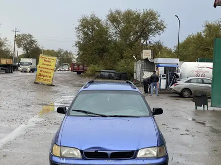 Toyota Carina E 1996 года за 2 100 000 тг. в Алматы – фото 2