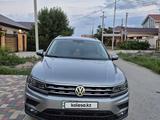 Volkswagen Tiguan 2018 года за 11 500 000 тг. в Атырау