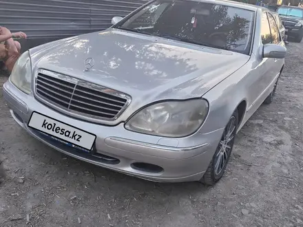 Mercedes-Benz S 320 2000 года за 4 000 000 тг. в Астана
