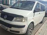 Volkswagen Transporter 2006 года за 8 000 000 тг. в Астана