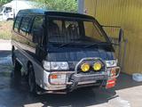 Mitsubishi Delica 1993 годаfor1 700 000 тг. в Алматы – фото 4