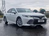 Toyota Camry 2019 года за 13 500 000 тг. в Семей – фото 3