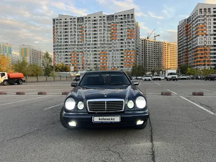 Mercedes-Benz E 320 1996 года за 3 450 000 тг. в Алматы – фото 3