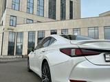 Lexus ES 350 2022 года за 27 700 000 тг. в Астана – фото 5