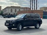 Toyota Land Cruiser Prado 2012 года за 18 900 000 тг. в Актобе – фото 2