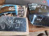 Стекло полотно зеркала Audi A6 C4 R Audi 100 C3 R VW Golf 2 L Merc W124 L за 4 000 тг. в Алматы