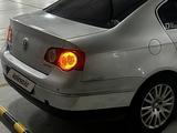 Volkswagen Passat 2006 года за 3 500 000 тг. в Астана – фото 5