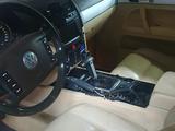 Volkswagen Touareg 2005 года за 4 200 000 тг. в Астана – фото 3