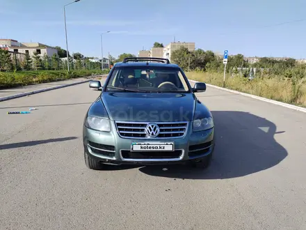 Volkswagen Touareg 2005 года за 3 600 000 тг. в Караганда – фото 6