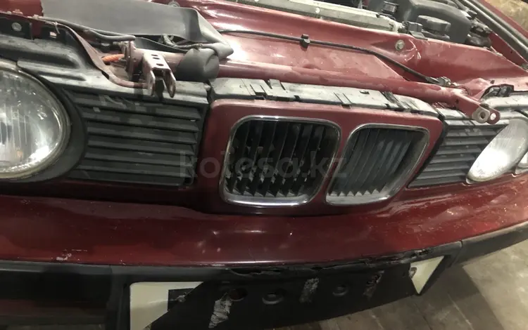 Решетка BMW E34 за 1 000 тг. в Алматы