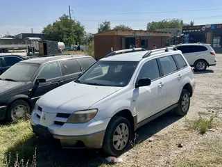Mitsubishi Outlander, 2004