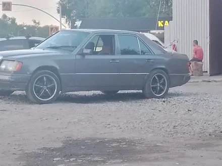 Mercedes-Benz E 230 1992 года за 1 000 000 тг. в Алматы