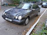Mercedes-Benz E 230 1996 годаүшін2 100 000 тг. в Петропавловск – фото 2