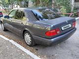 Mercedes-Benz E 230 1996 годаүшін2 100 000 тг. в Петропавловск – фото 3