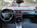 Mercedes-Benz E 230 1996 годаүшін2 100 000 тг. в Петропавловск – фото 4