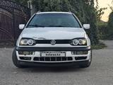 Volkswagen Golf 1994 года за 1 800 000 тг. в Алматы – фото 2