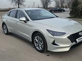 Hyundai Sonata 2022 годаүшін11 700 000 тг. в Алматы – фото 2