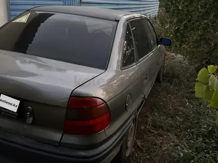 Opel Astra 1993 года за 1 350 000 тг. в Актобе – фото 4