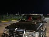 Mercedes-Benz E 220 1993 года за 1 100 000 тг. в Шардара – фото 2