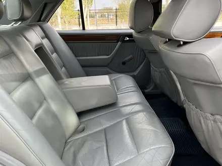 Mercedes-Benz E 220 1993 года за 2 390 000 тг. в Кызылорда – фото 10