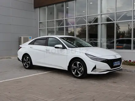 Hyundai Elantra 2022 года за 11 590 000 тг. в Астана – фото 7