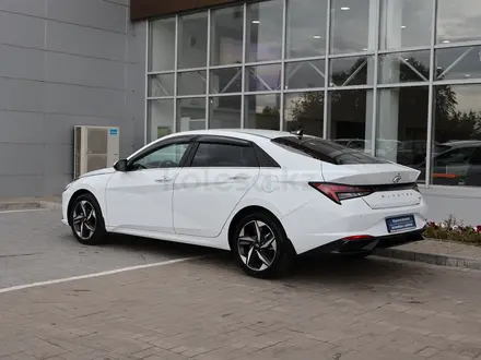 Hyundai Elantra 2022 года за 11 590 000 тг. в Астана – фото 3