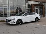 Hyundai Elantra 2022 года за 11 590 000 тг. в Астана