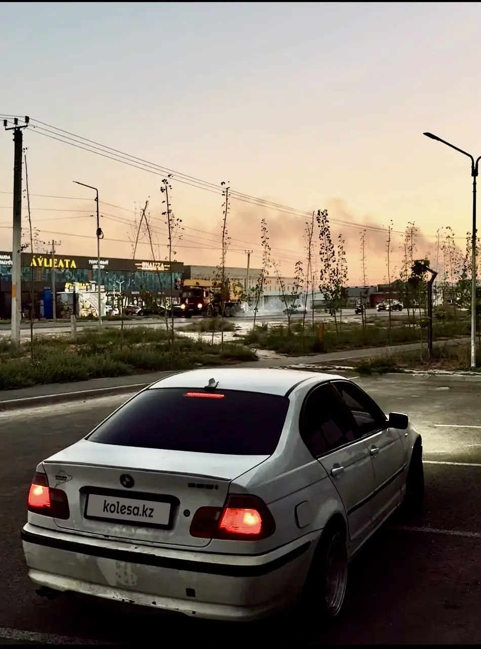 BMW 3 Series, 2004