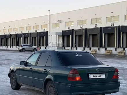 Mercedes-Benz C 180 1996 года за 1 600 000 тг. в Караганда – фото 5