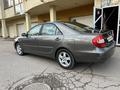 Toyota Camry 2003 годаfor6 700 000 тг. в Актобе – фото 2