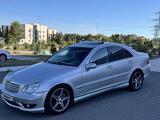 Mercedes-Benz C 230 2004 года за 3 700 000 тг. в Павлодар