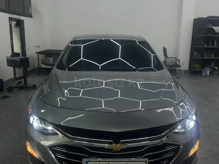 Chevrolet Malibu 2023 года за 8 900 000 тг. в Шымкент