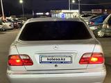 Mercedes-Benz E 320 2000 годаүшін3 600 000 тг. в Алматы – фото 4