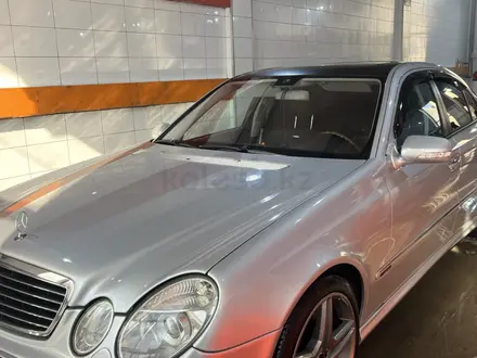 Mercedes-Benz E 500 2003 года за 9 600 000 тг. в Астана – фото 4