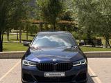 BMW 550 2022 года за 50 000 000 тг. в Алматы