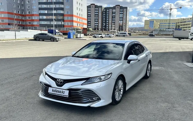 Toyota Camry 2018 годаүшін14 300 000 тг. в Усть-Каменогорск