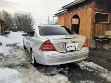 Mercedes-Benz C 200 2000 года за 2 700 000 тг. в Петропавловск – фото 15