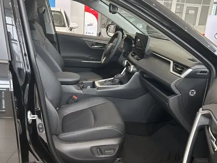 Toyota RAV4 Luxe+ 2025 года за 23 990 000 тг. в Астана – фото 15