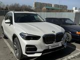 BMW X5 2021 года за 40 000 000 тг. в Алматы – фото 2
