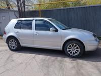 Volkswagen Golf 2002 года за 2 750 000 тг. в Астана