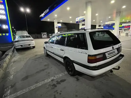 Volkswagen Passat 1993 года за 1 800 000 тг. в Алматы – фото 9