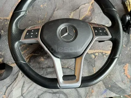 Руль Mercedes w212 w204 w218 w211 за 200 000 тг. в Алматы