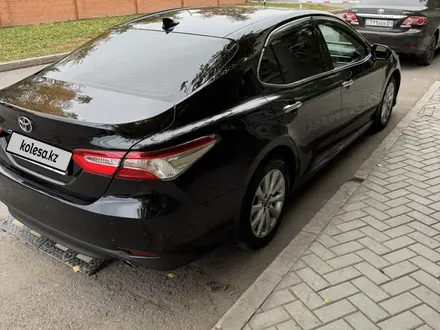 Toyota Camry 2020 года за 13 900 000 тг. в Астана – фото 9