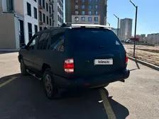 Nissan Pathfinder, 2000
